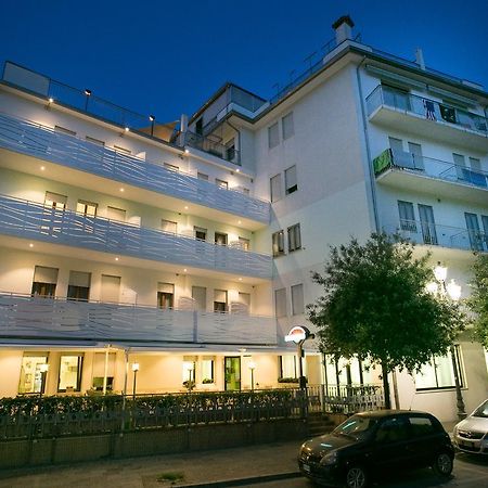 Albergo Arcobaleno Sottomarina Extérieur photo