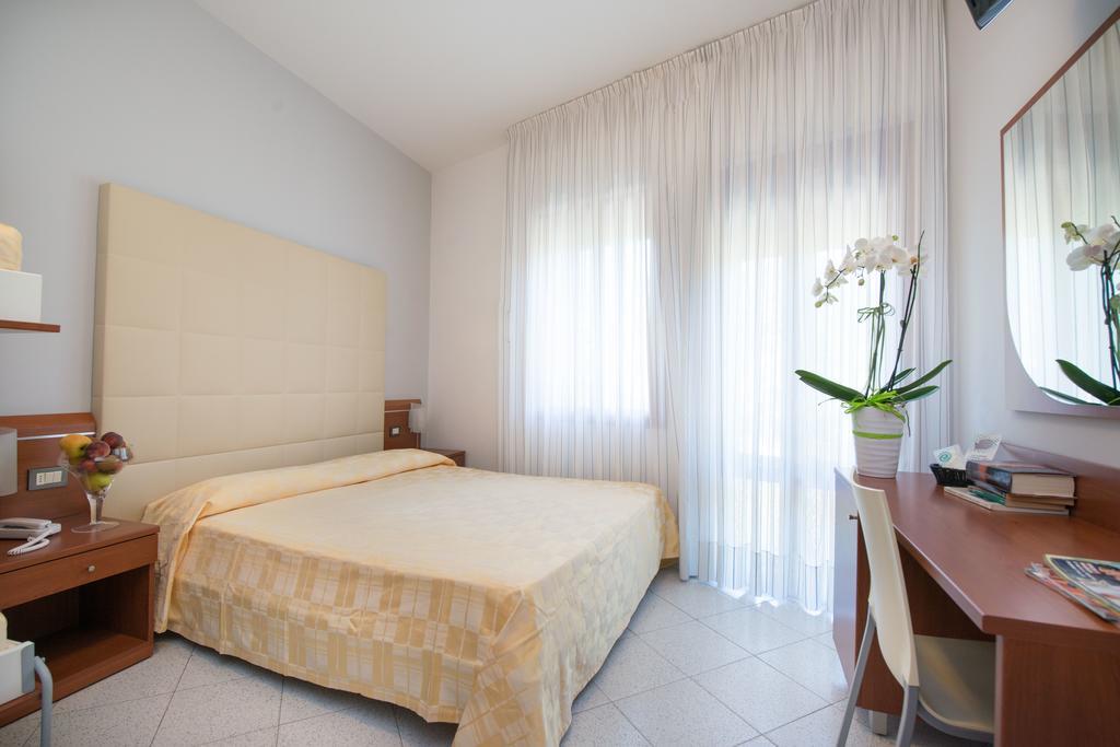 Albergo Arcobaleno Sottomarina Chambre photo