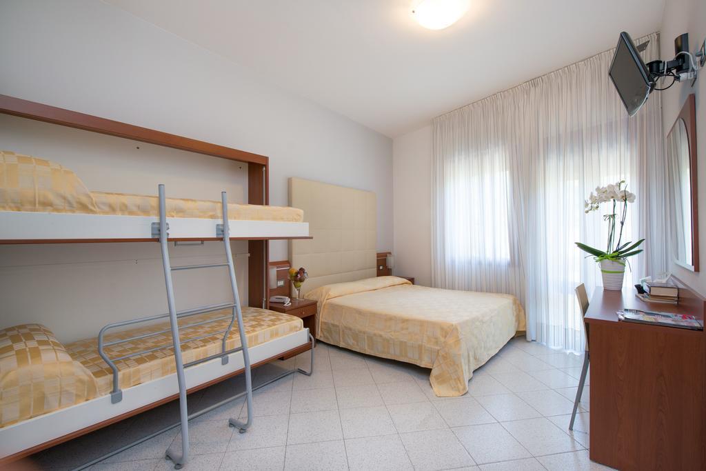 Albergo Arcobaleno Sottomarina Chambre photo
