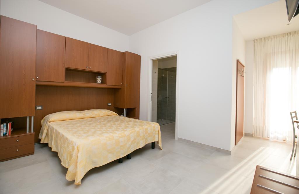 Albergo Arcobaleno Sottomarina Extérieur photo