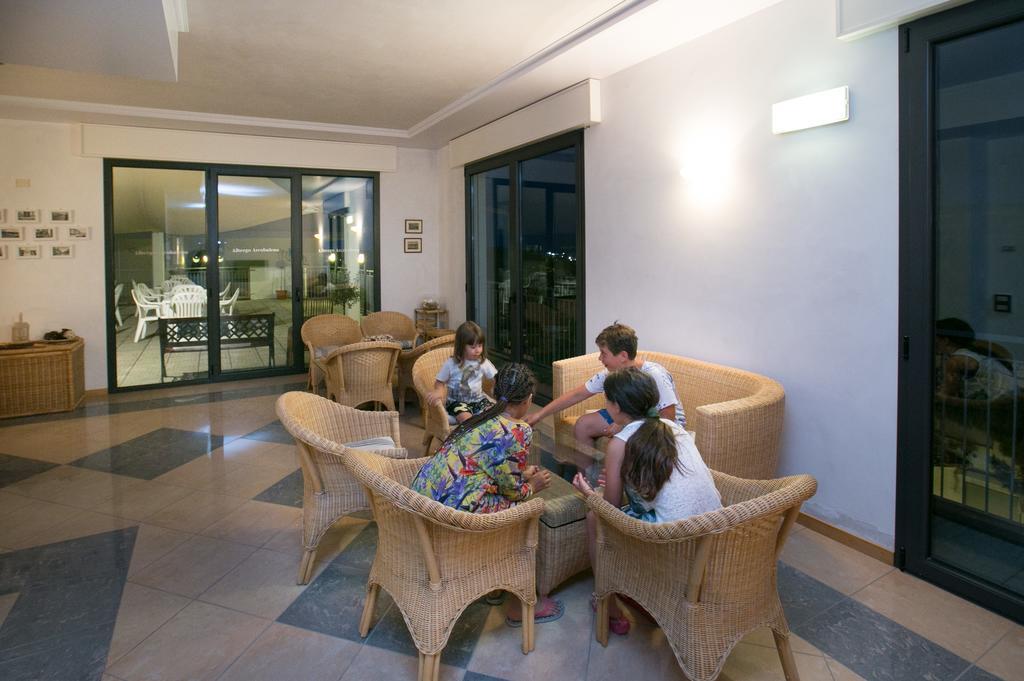 Albergo Arcobaleno Sottomarina Extérieur photo